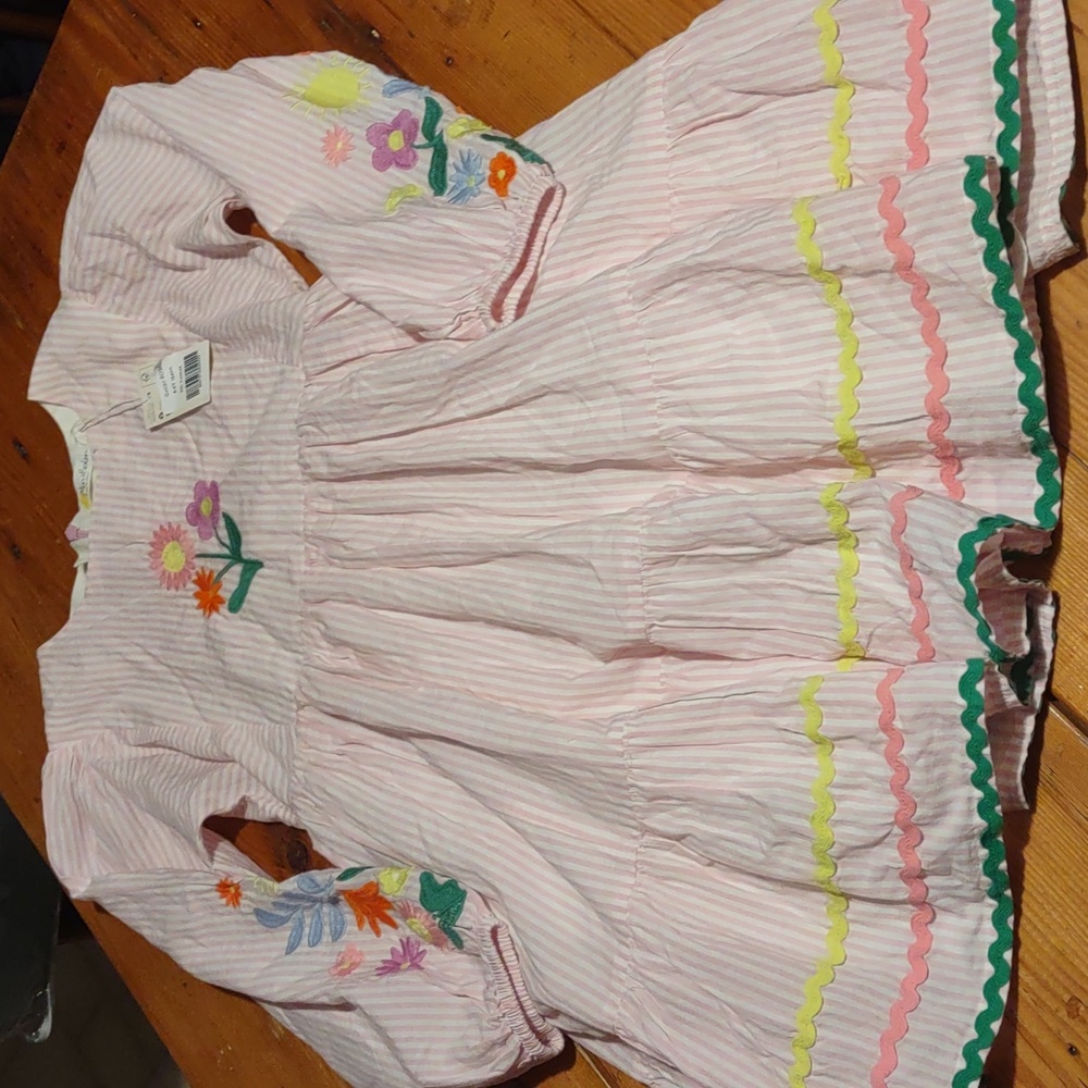 Nwt Mini Boden gorgeous embroidered dress sz 8-9y